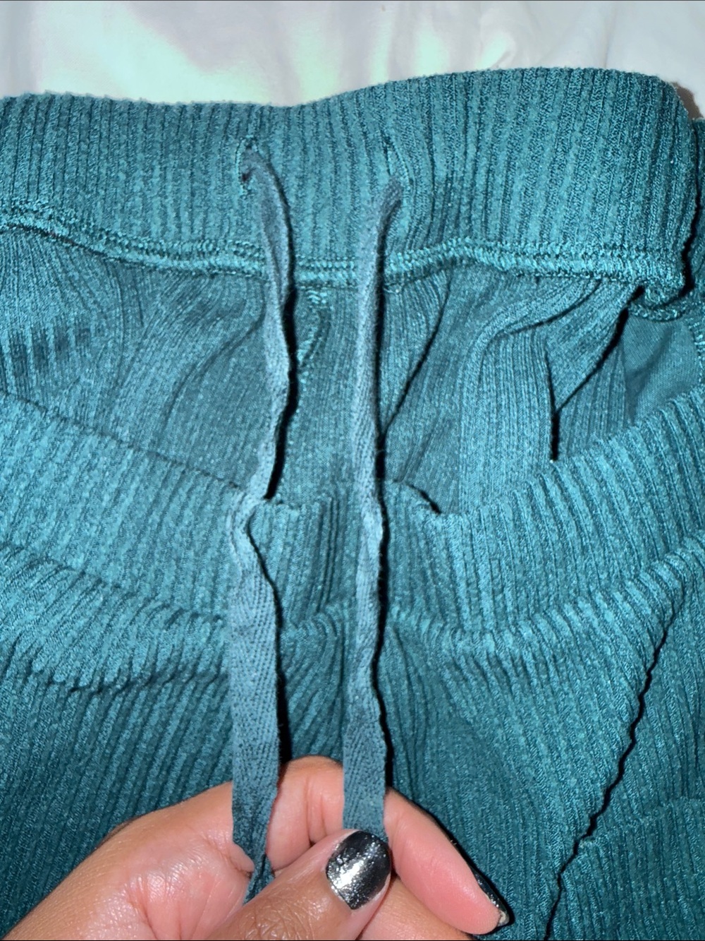 Alo Muse Ribbed Short - Picture 6 of 6